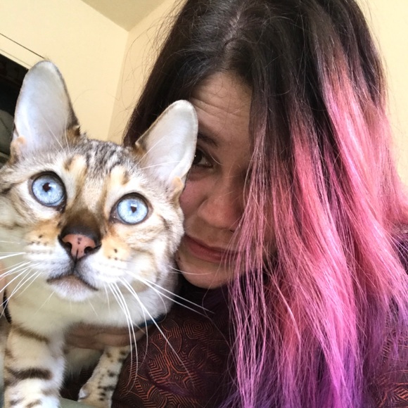 Meet your Posher, Lizzy - Picture 2 of 3